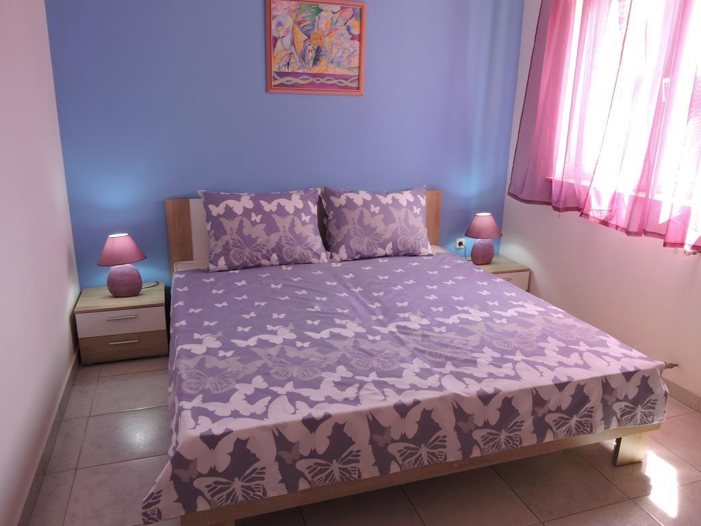 Apartments Vera Лижнян Екстер'єр фото