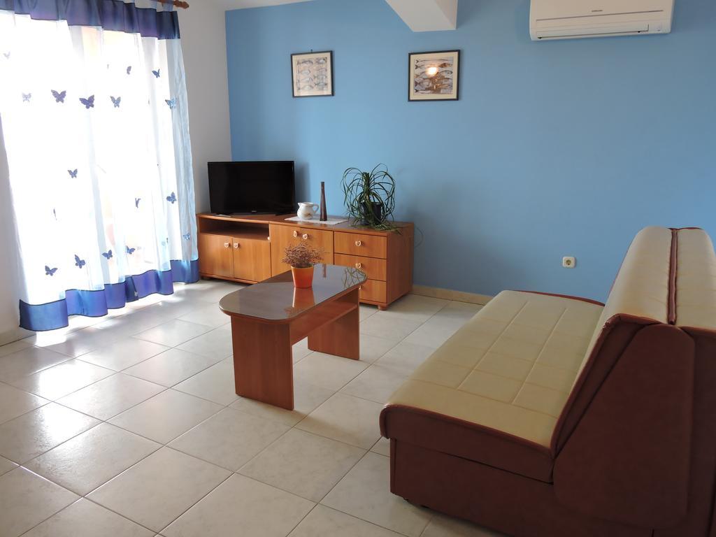 Apartments Vera Лижнян Екстер'єр фото