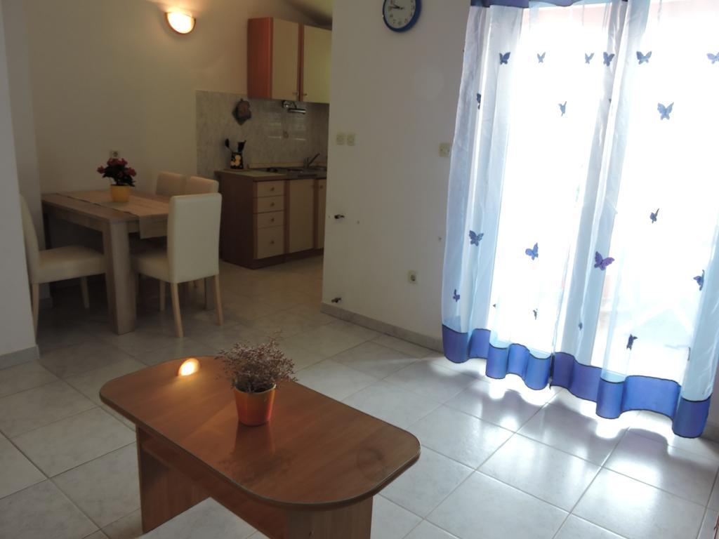 Apartments Vera Лижнян Екстер'єр фото